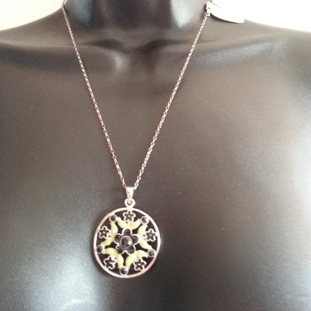 ♥️Y2K VINTAGE♥️Necklace and Earrings